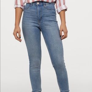 ‼️SOLD‼️H&M SKINNY JEANS